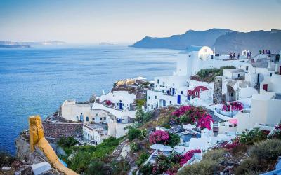 A Snorkeler’s Guide to Exploring Santorini’s Seas