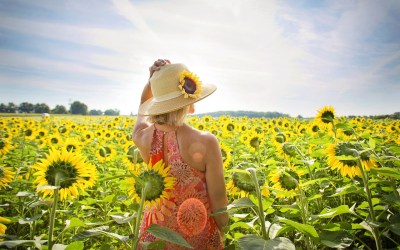 KEY OBSTACLES TO STRESS-FREE TRAVEL FOR WOMEN AND STEPS TO TACKLE THEM